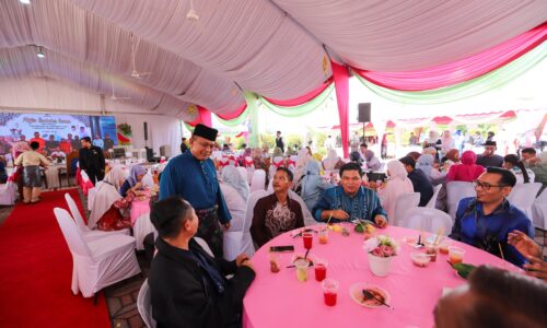 JAMUAN AIDILFITRI SUK TERJEMAH MELAKA SAYANG PENJAWAT AWAM