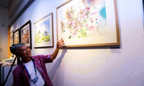 80 KARYA CAT AIR MALAYSIA-CHINA WARNAI MELAKA