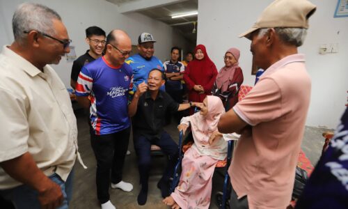 NENEK AMNAH CERIA TERIMA ROMBONGAN MPAG