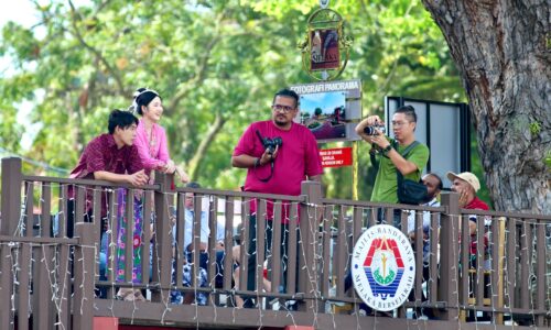 PERKASA PELANCONGAN MELAKA DENGAN STRATEGI BAHARU