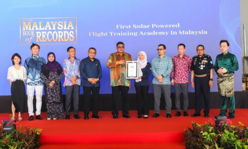 20 ANAK B40 MELAKA MELAKA BAKAL GENGGAM SAYAP PENERBANGAN