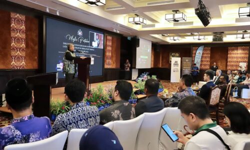 EMPANGAN JUS MODEL PERINTIS PROJEK SOLAR HIBRID