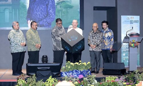 MELAKA CONTOH KESEIMBANGAN PEMBANGUNAN DAN WARISAN