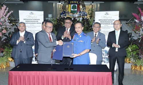 1 PBT 1 AMBULANS: KOMITMEN MELAKA SEDIA PERKHIDMATAN KECEMASAN LEBIH MENYELURUH