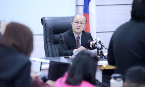 MELAKA MOHON SEMAK SEMULA, TANGGUH CAJ PARKIR HOSPITAL MELAKA