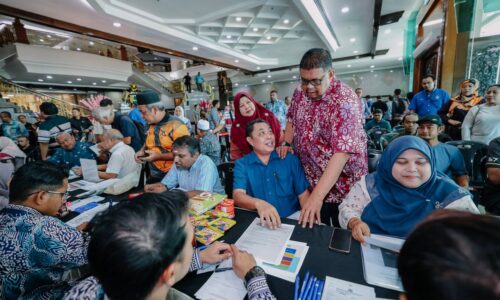 ADUAN BERKURANG BUKTI KECEKAPAN PENTADBIRAN MELAKA