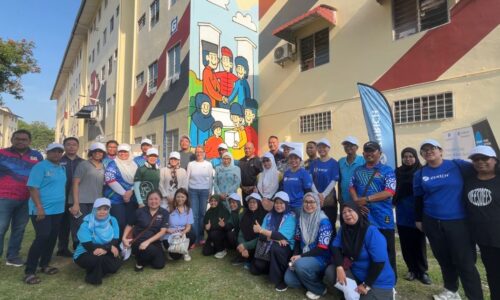 KOMUNITI PANTAI PERINGGIT JADI CONTOH SEMANGAT KEMASYARAKATAN