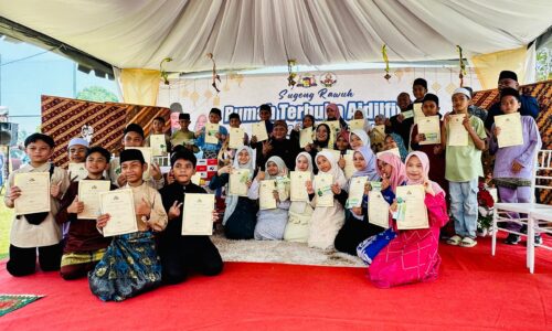 MELAKA SANJUNG JASA GURU SRA JAIM PACU KECEMERLANGAN PENDIDIKAN AGAMA