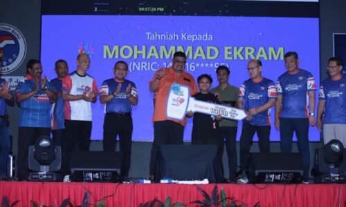 BERBALOI TEMAN IBU KE PENUTUP WRUR, DAPAT HADIAH EX5