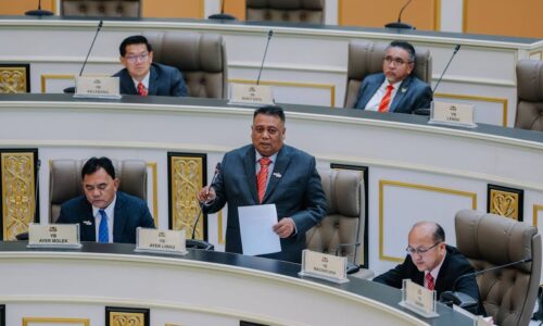 MELAKA LAKSANA PELAN JANGKA PENDEK PASTIKAN SUMBER AIR MENTAH MENCUKUPI