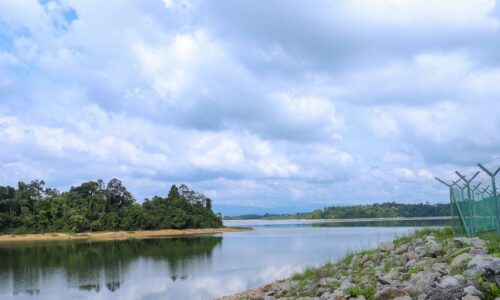 OPERASI PEMBENIHAN AWAN TUNJUK HASIL POSITIF, MELAKA PERGIAT USAHA JAMIN BEKALAN AIR