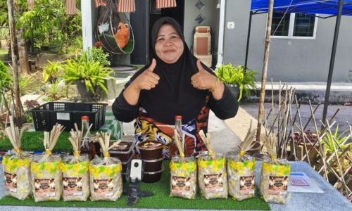 BERMULA DARI JALANAN, DODOL KAMPUNG ABBEY KINI SEMAKIN DIKENALI