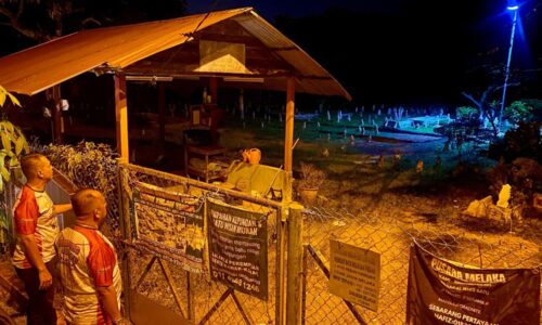 26 LAMPU SOLAR TERANGI TANAH PERKUBURAN, LALUAN GELAP SEKITAR DUN BEMBAN