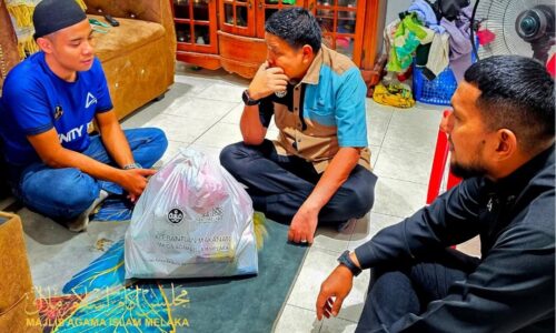 MAIM BELA NASIB TIGA BERADIK YATIM PIATU