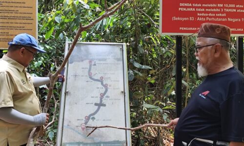 GUNUNG MELAKA MULA TAWAN DUNIA