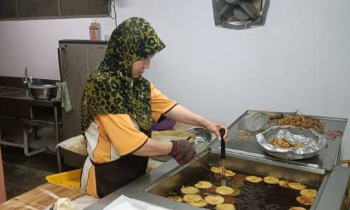 REMPEYEK ANA KUDAPAN POPULAR DARI BUKIT SEDANAN
