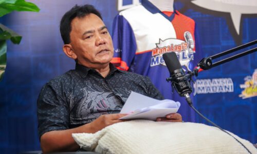 MELAKA MAHU LAHIRKAN LEBIH RAMAI GENERASI BERILMU