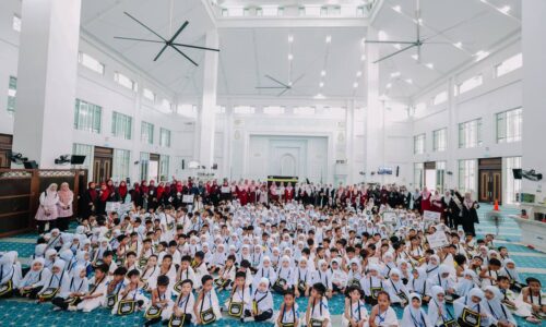 668 JEMAAH ‘LITTLE CALIPHS’ TUNAI HAJI