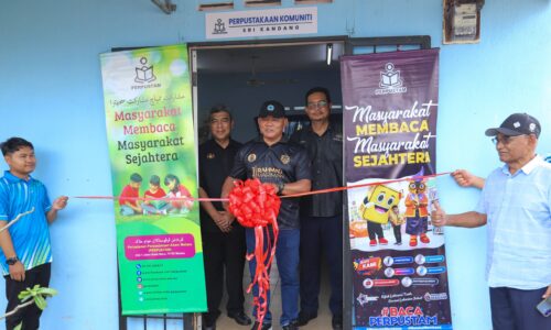 WRUR AYER MOLEK: PERPUSTAKAAN KOMUNITI SRI KANDANG PERKASA BUDAYA MEMBACA