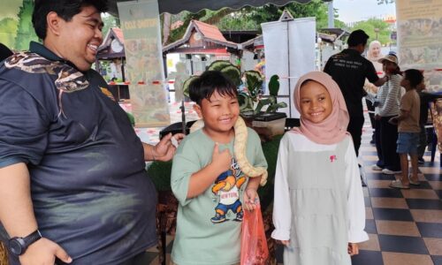 ‘PETTING ZOO’ GAMATKAN SUASANA MENARA TAMING SARI