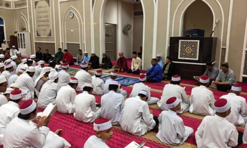 BACAAN YASIN, DOA SELAMAT BUKA TIRAI SAMBUTAN HARI PERBANDARAN KE-23 MPAG