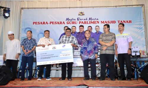 BANTUAN ‘ONE OFF’ UNTUK PIBG,  SUMBANGAN KHAS HARGAI PESARA GURU