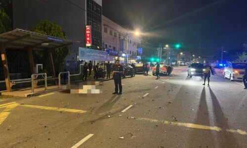 WANITA MAUT MOTOSIKAL DIREMPUH KERETA DI JALAN UJONG PASIR