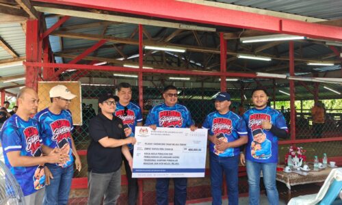 GASING PANGKAH, KOMUNITI JAWA TARIK PERHATIAN TOK RAOP