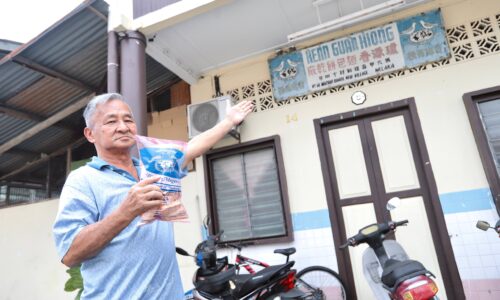 LEGENDA ROTI KOK 90 TAHUN, RENTAS EMPAT GENERASI