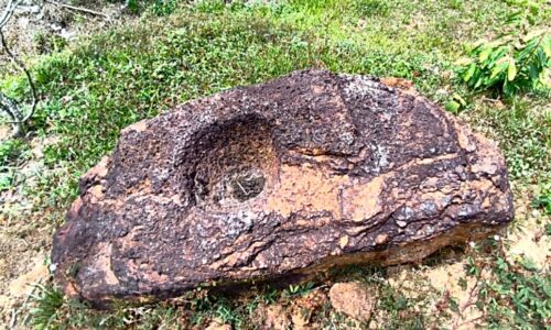 JEJAK TINGGALAN SEJARAH LESONG BATU