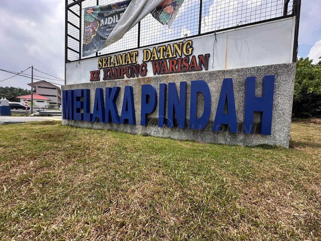 Pindah 1