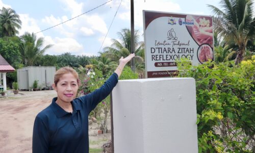 SENTUHAN MAGIS URUTAN SARAF TIARA