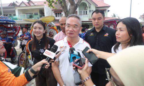WRUR BANDA HILIR: MANFAATKAN TEKNOLOGI AI BAGI STATUS ADUAN RAKYAT