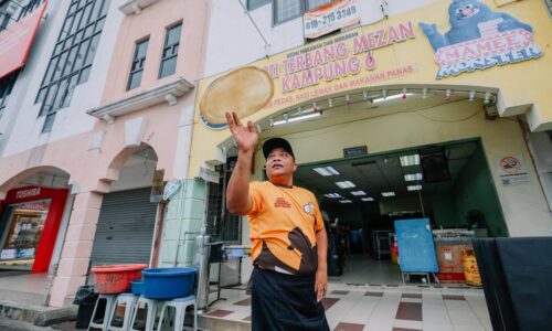 JAMU MATA, JAMU SELERA DI KEDAI ROTI CANAI MEZAN
