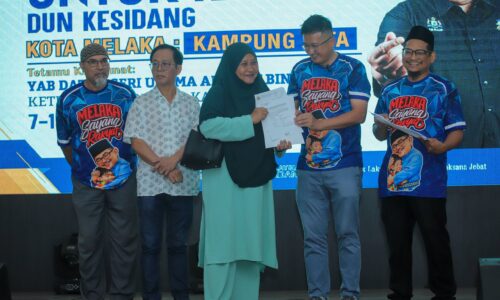 WRUR KESIDANG AKHIRI PENANTIAN 6 DEKAD PENDUDUK JALAN KERETAPI LAMA