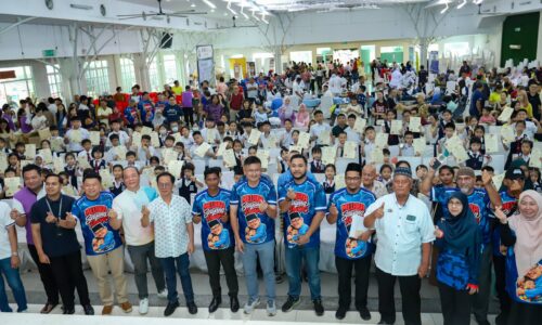 SEMINGGU BERSAMA RAKYAT, 57 PROGRAM WARNAI WRUR KESIDANG