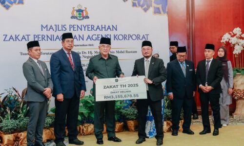 16 AGENSI KORPORAT SUMBANG ZAKAT PERNIAGAAN LEBIH 8 JUTA
