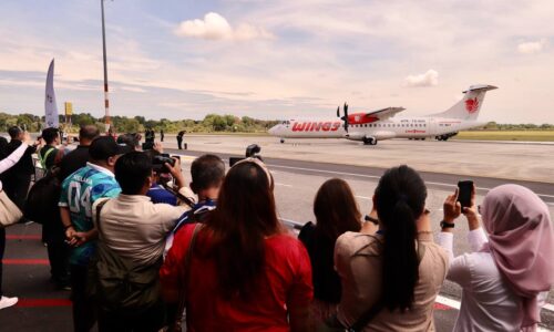 PEKANBARU-MELAKA JAMBATAN BAHARU PELANCONGAN SERANTAU