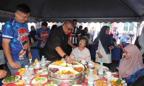 WRUR PAPAR REALITI PEMIMPIN SAYANG RAKYAT