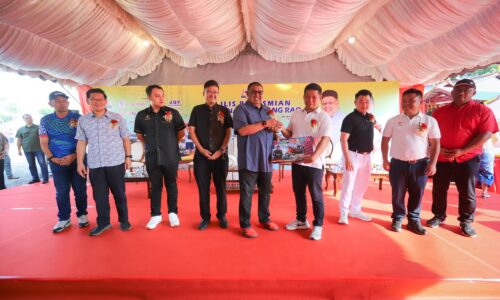 SUNGAI MELAKA LOKASI PERTAMA LUAR CHINA PERKENAL BUDAYA PERAHU NAGA SHUANG RAO