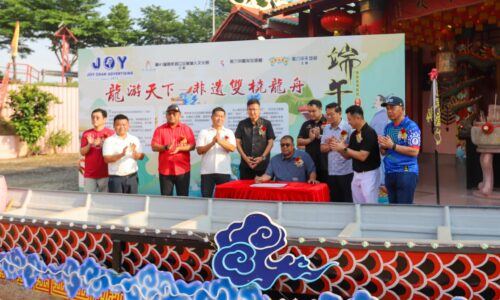 SUNGAI MELAKA LOKASI PERTAMA LUAR CHINA PERKENAL BUDAYA PERAHU NAGA SHUANG RAO