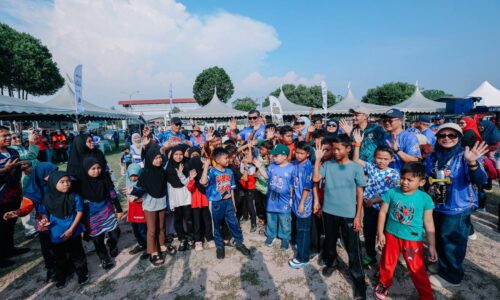 WRUR TELOK MAS: MEDIUM UNTUK SEMUA GENERASI TUNJUK BAKAT
