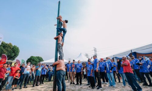AJAK SEKAMPUNG FESTIVAL BUKA TIRAI WRUR TELOK MAS