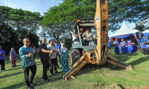 MELAKA BINA 13 MASJID BAHARU DALAM TEMPOH TIGA TAHUN – KM