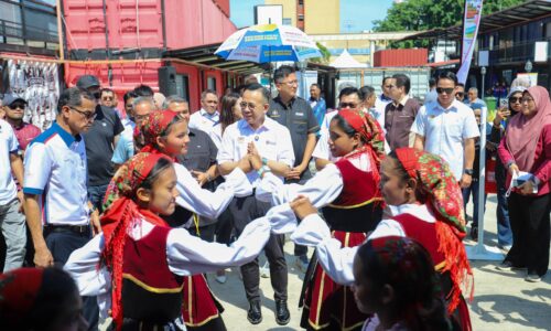 RM1 JUTA LONJAK IMEJ MORTEN WALK