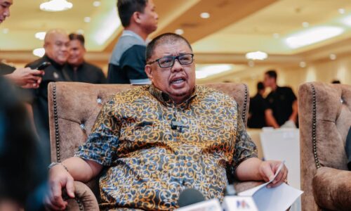 NELAYAN BERLESEN MELAKA KINI DIBENAR TANGKAP IKAN DI PULAU BESAR