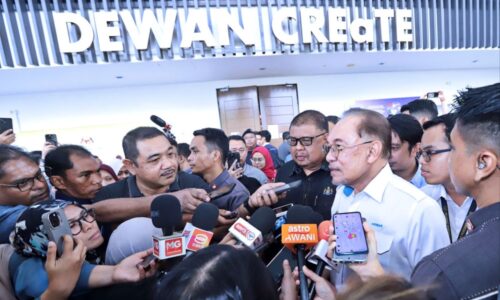 ANWAR PUJI PERANAN PENJAWAT AWAM TINGKAT PRESTASI MALAYSIA DALAM RANKING DAYA SAING DUNIA
