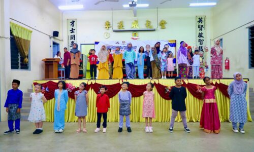 MELAKA ANJUR LEBIH 400 PROGRAM PERPADUAN, PUPUK KEHARMONIAN KAUM