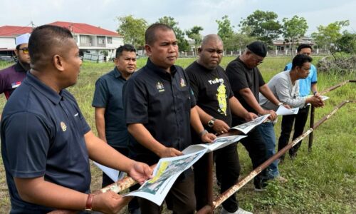ZAHARI TINJAU KOLAM TADAHAN, CARI PENYELESAIAN ISU BANJIR