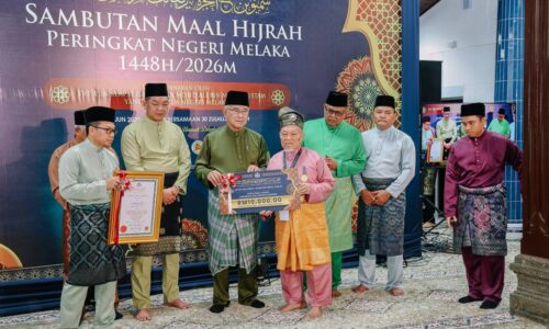 BAKTI TOKOH MAAL HIJRAH WAJAR JADI SURI TELADAN – AB RAUF
